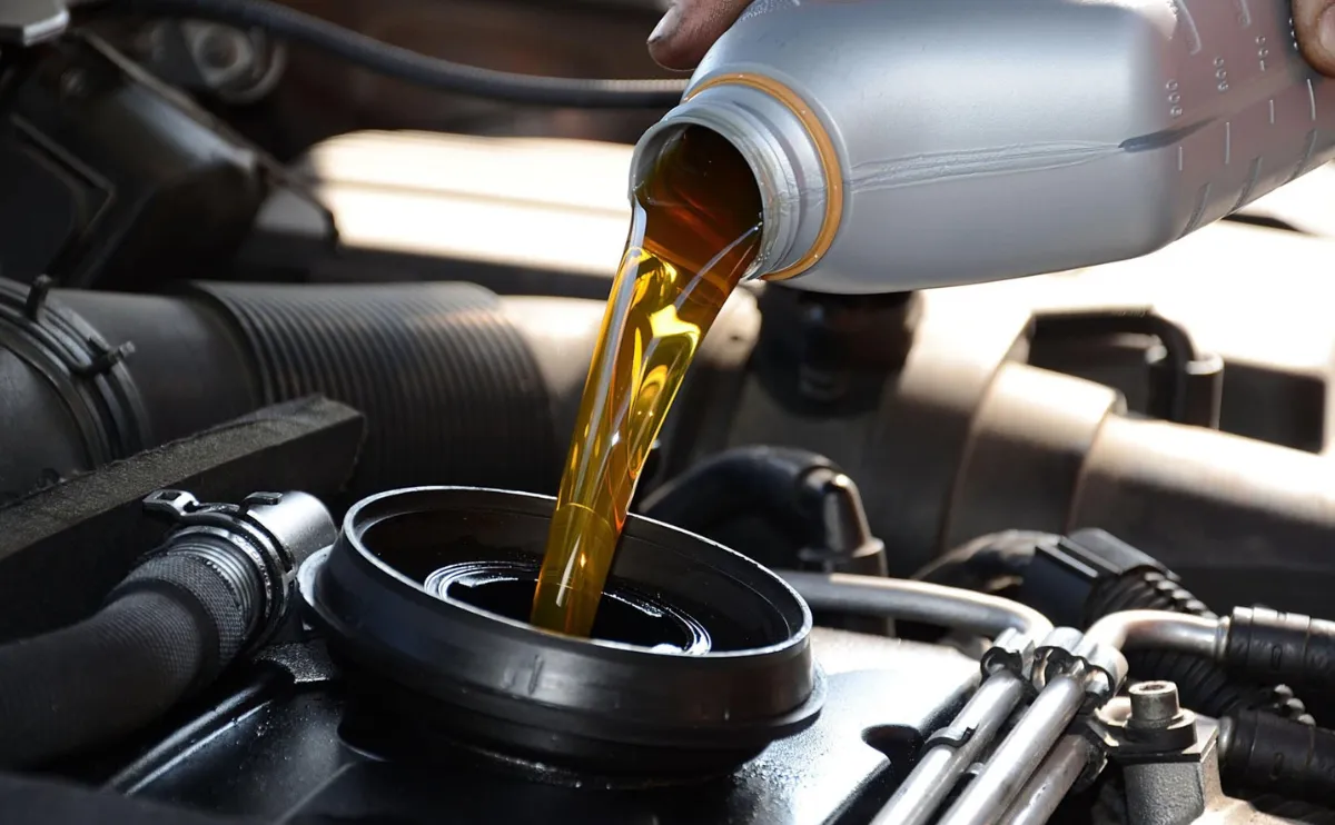 Revisión de aceite en motor que consume mucho